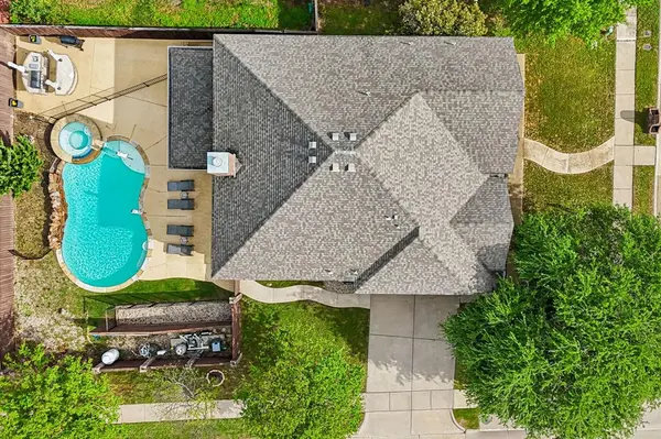 5540 La Bandera Trail, Benbrook, TX 76126