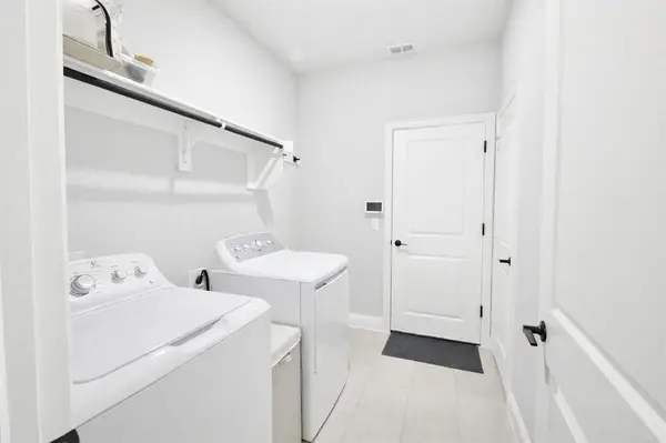 386 Paddle Boat Drive, Granbury, TX 76049