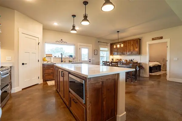 1260 Private Road 1656, Stephenville, TX 76401