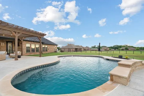 112 Eagle Moor Lane, Weatherford, TX 76087