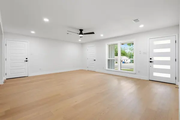 2528 Springvale Drive, Farmers Branch, TX 75234