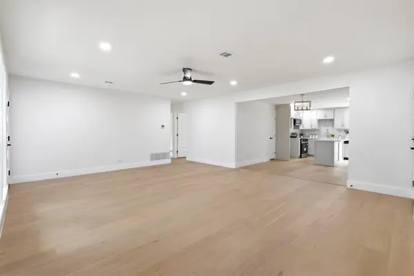 2528 Springvale Drive, Farmers Branch, TX 75234