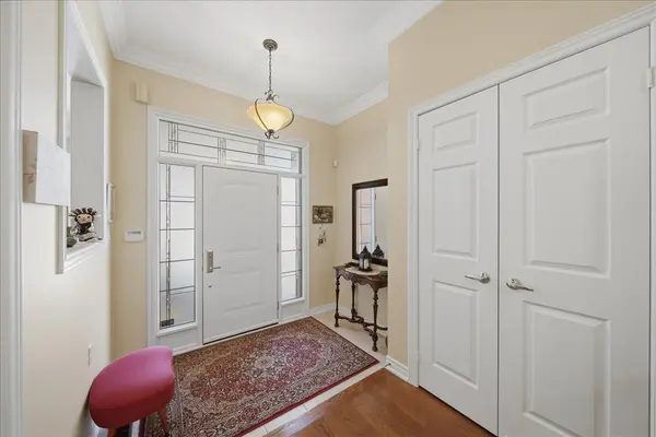 51 Tonner CRES, Aurora, ON L4G 0G6