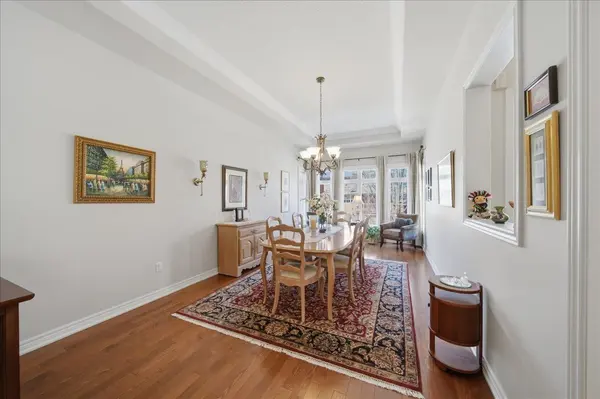 51 Tonner CRES, Aurora, ON L4G 0G6