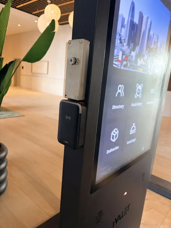 15 Skyridge DR #2120, Brampton, ON L6P 4S3