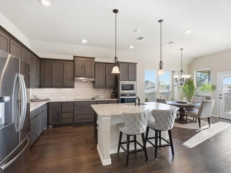 6505 Molly Anita Drive, Burleson, TX 76058