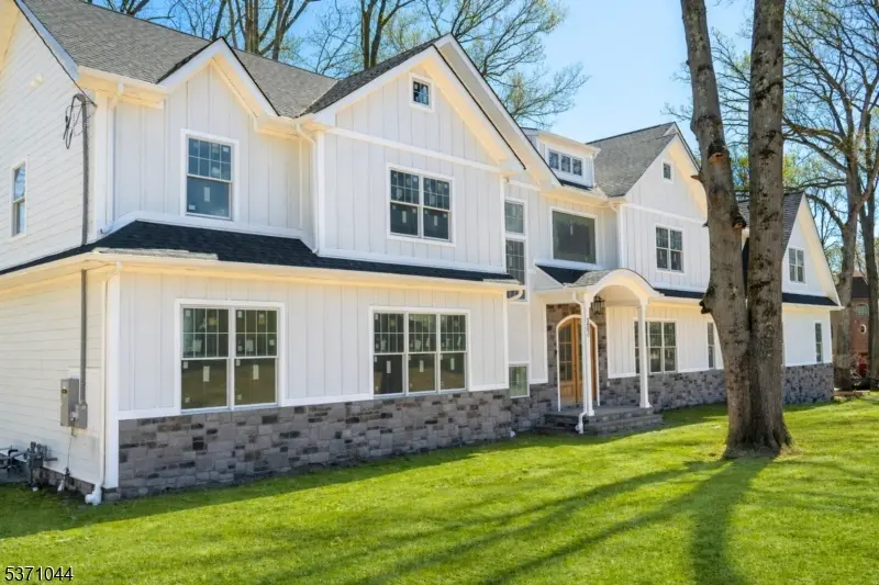 263 Arbor Rd, Franklin Lakes Boro, NJ 07417