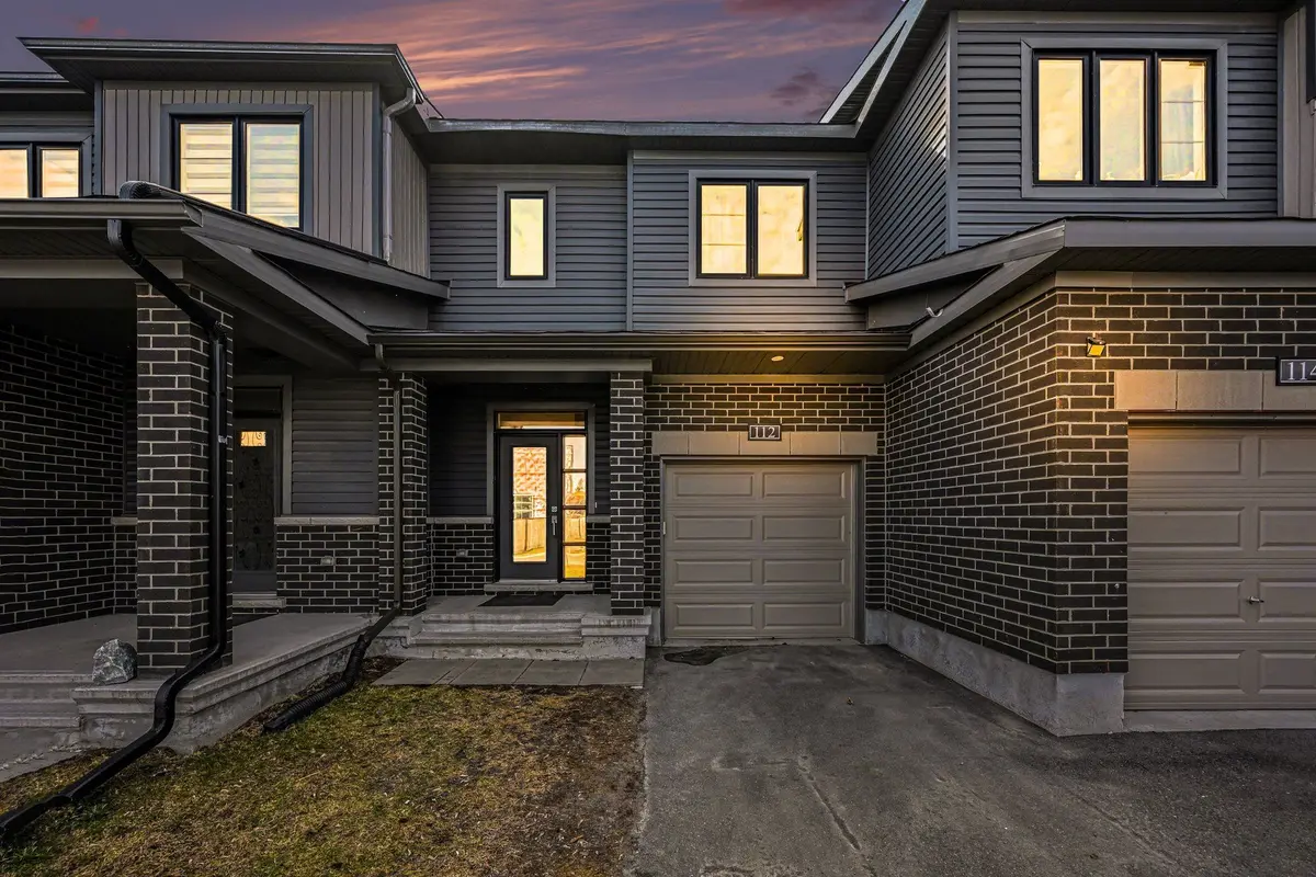 112 Attwell Private, Kanata, ON K2K 0H7
