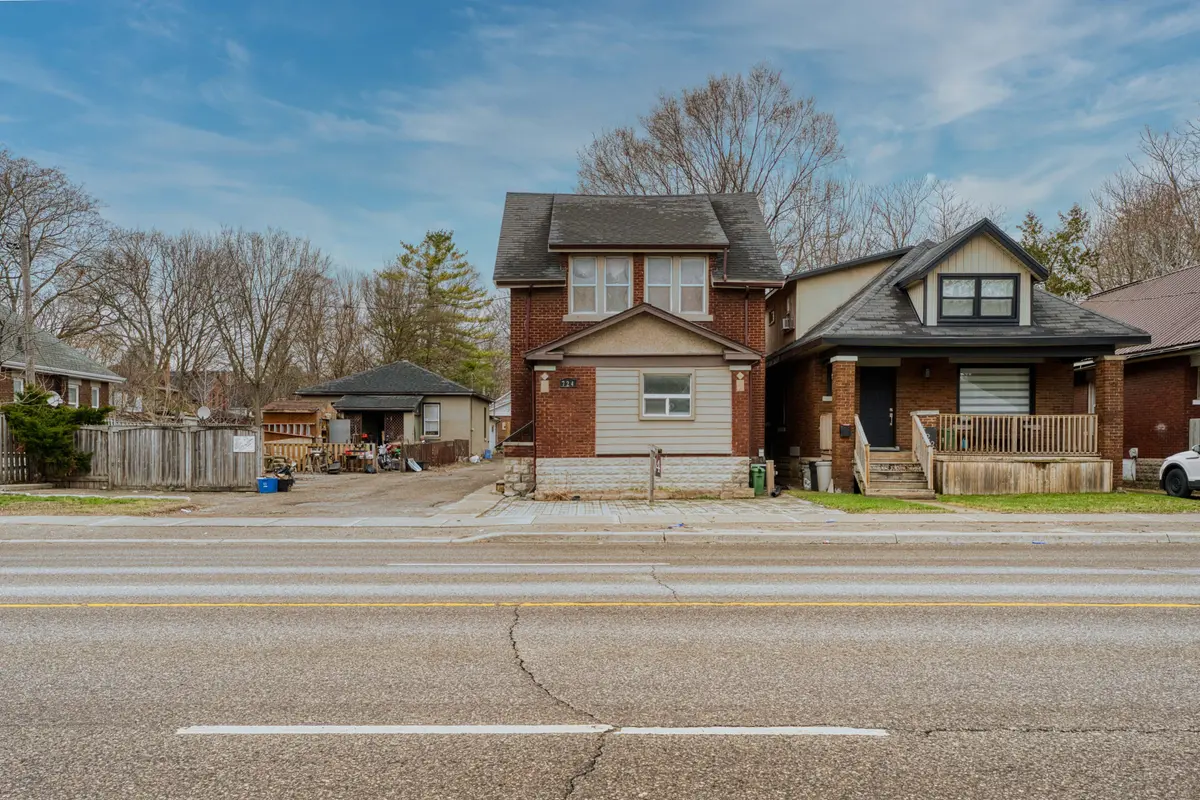 724 Adelaide ST N #Lower, London East, ON N5Y 2L5