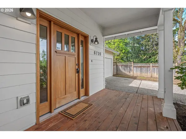 6720 LARSON AVE, West Linn, OR 97068