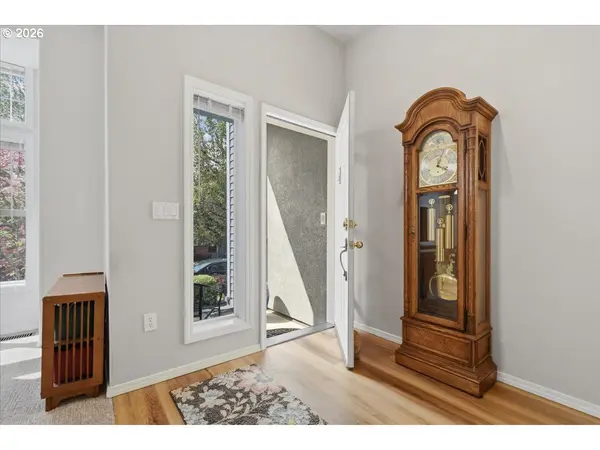 425 NE ROTH ST, Portland, OR 97211