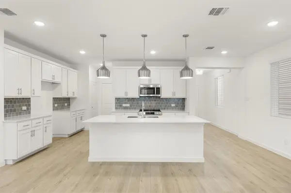 2537 Lost Maples Lane, Dallas, TX 75228