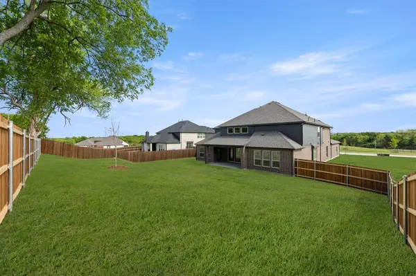 1115 Willow Lake Drive, Desoto, TX 75115