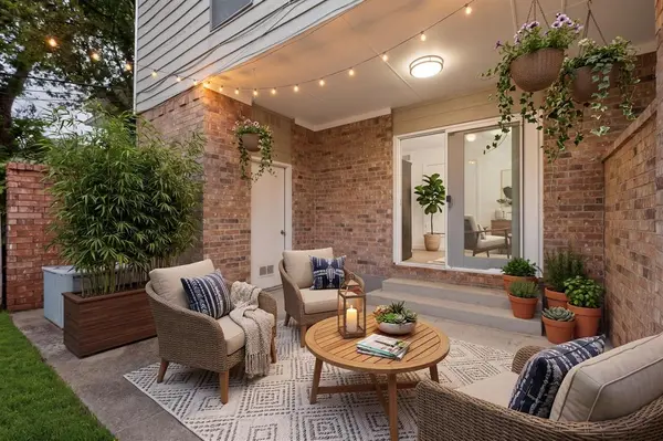 635 Haines Avenue, Dallas, TX 75208