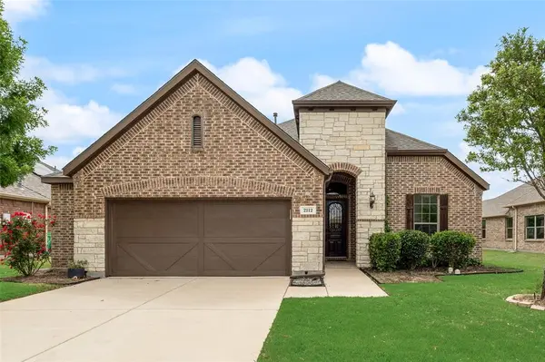 2112 Benjamin Creek Drive, Little Elm, TX 75068