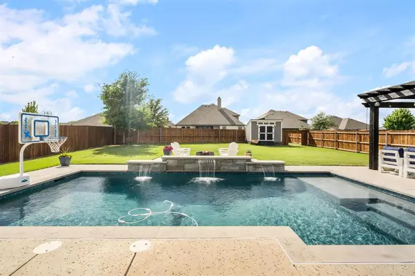 1605 Granite Way, Waxahachie, TX 75165