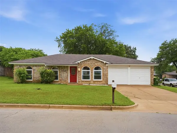 6100 Melody Lane, Watauga, TX 76148