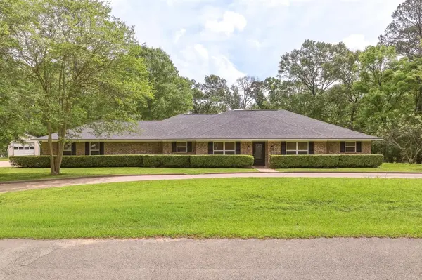 9465 Peninsula Drive, Tyler, TX 75707