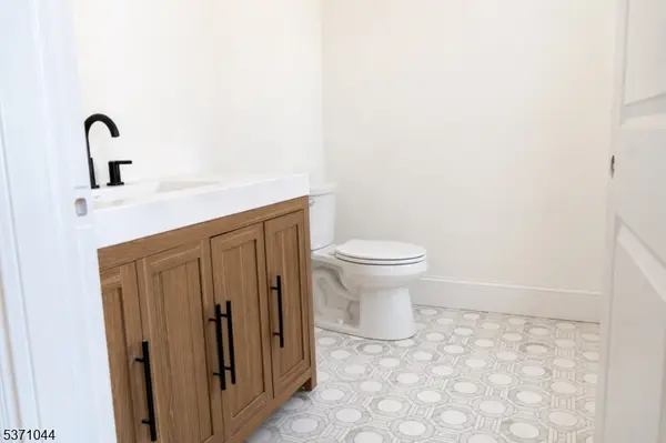 263 Arbor Rd, Franklin Lakes Boro, NJ 07417