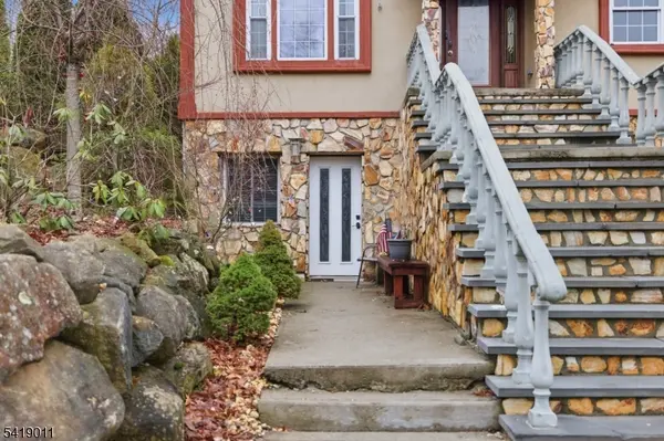 130 Valley View Dr, Rockaway Twp., NJ 07866