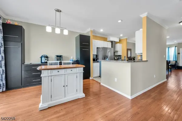 17 Gordon Cir, Parsippany-troy Hills Twp., NJ 07054