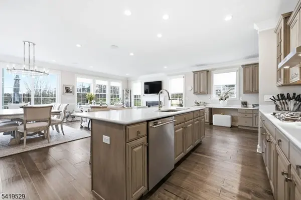 11 Lee Dr, Morris Twp., NJ 07960