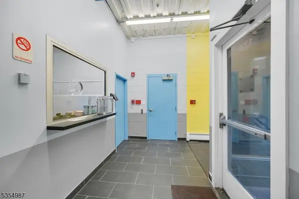 170 Spring St, Newton Town, NJ 07860