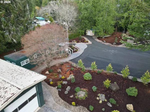 85313 GLENADA RD, Florence, OR 97439