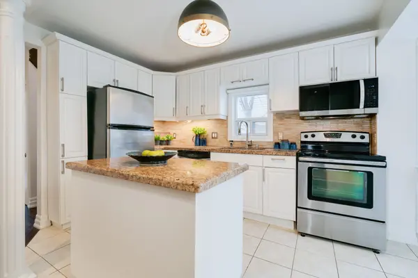 129 Woodfield RD, Toronto E01, ON M4L 2W5