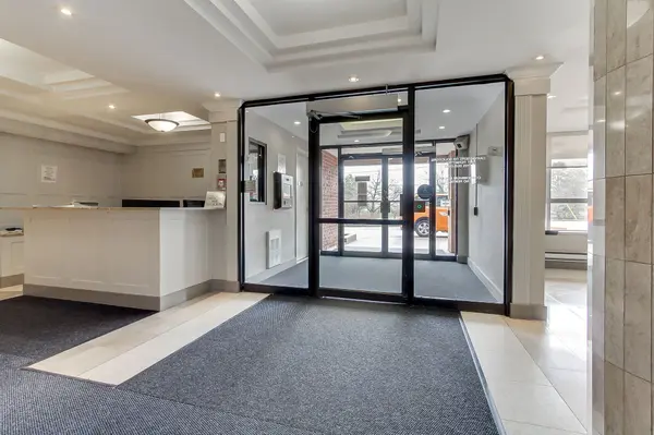 330 Mccowan RD #1710, Toronto E08, ON M1J 3N3