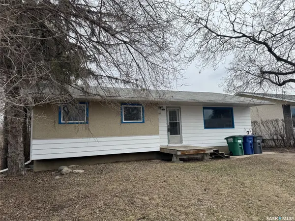 190 CARLETON DRIVE, Saskatoon, SK S7H 3P1