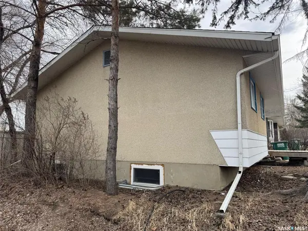 190 CARLETON DRIVE, Saskatoon, SK S7H 3P1