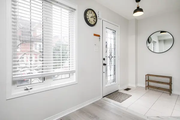 91 Odoardo Di Santo CIR, Toronto W05, ON M3L 0C4