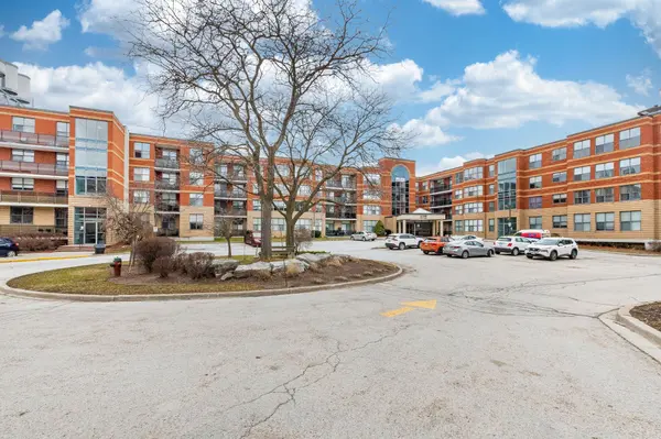 2199 Sixth Line #409, Oakville, ON L6H 5V3