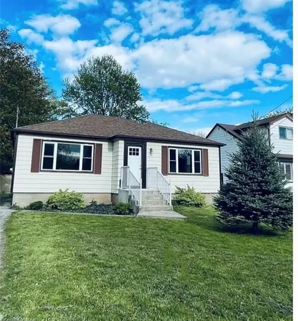 6746 Betty AVE, Niagara Falls, ON L2G 5W3