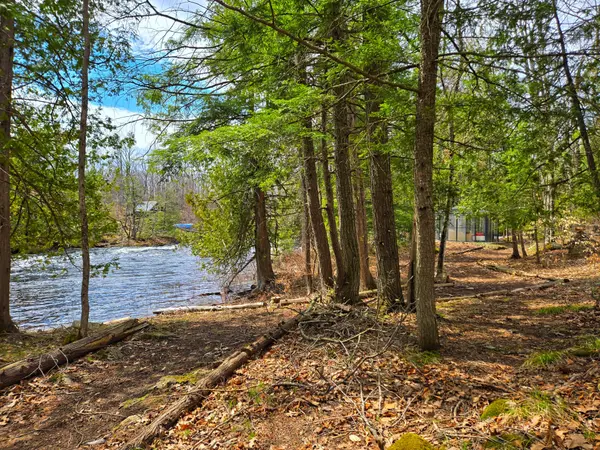 411 Fidlar Glen RD, Marmora And Lake, ON K0K 2M0