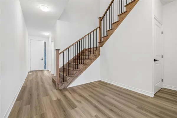 68 Valley Trail PL, Hamilton, ON L8B 2A2