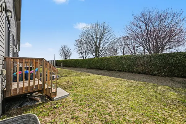 112 Attwell Private, Kanata, ON K2K 0H7