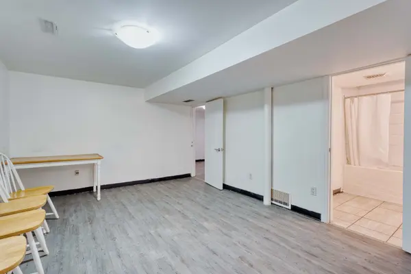 724 Adelaide ST N #Lower, London East, ON N5Y 2L5