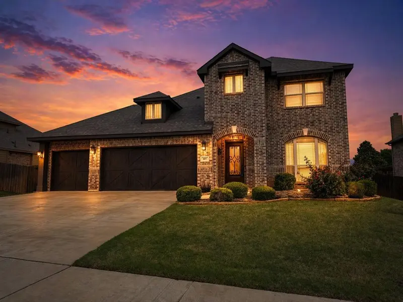 807 Imperial Way, Mansfield, TX 76063