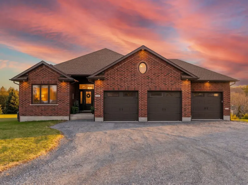 4 Sandstone CT, Frontenac, ON K0H 1H0