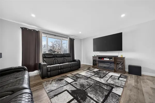 491 NOTRE DAME Bay, Ile Des Chenes, MB R0A 0T0