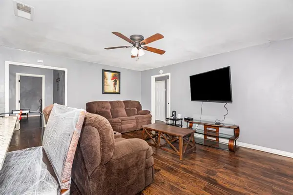 1642 Ash Street, Grand Prairie, TX 75050