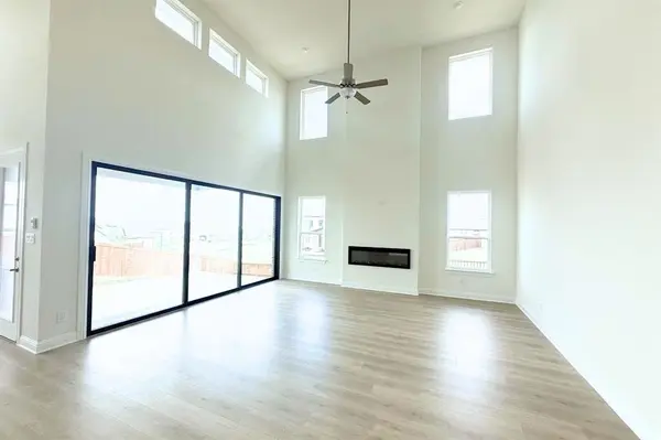 817 Headwaters Drive, Haslet, TX 76052