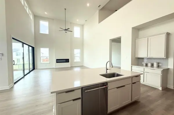 817 Headwaters Drive, Haslet, TX 76052