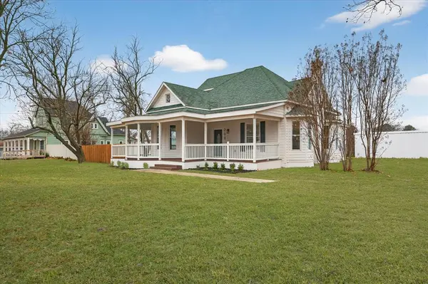 208 S Main Street, Collinsville, TX 76233