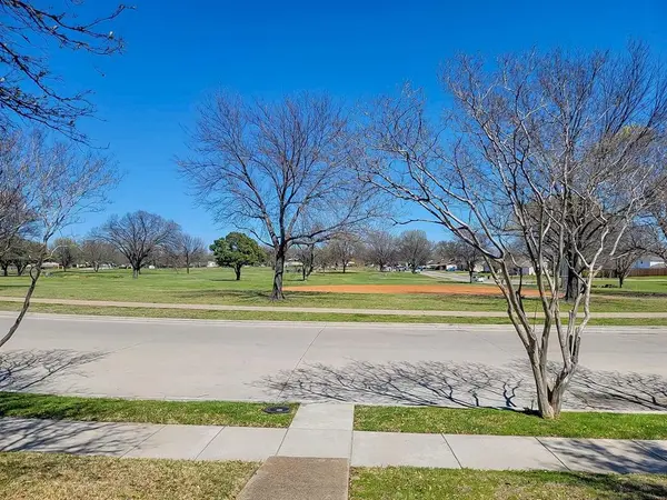 3205 Parkside Drive, Mesquite, TX 75150