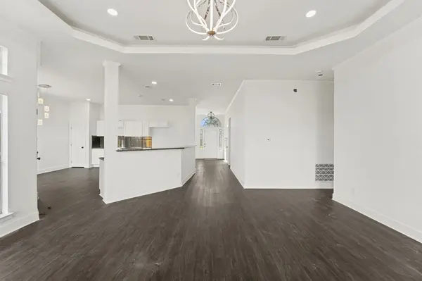 2912 Olympia Drive, Grand Prairie, TX 75052