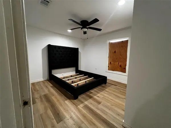 1410 Doyle Avenue, Dallas, TX 75203