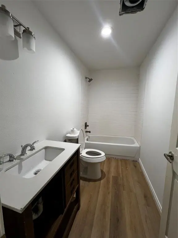 1410 Doyle Avenue, Dallas, TX 75203